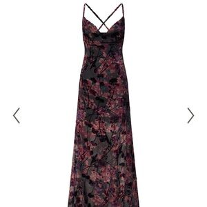 Showpo Maxi dress size 4 - worn once - retail $130